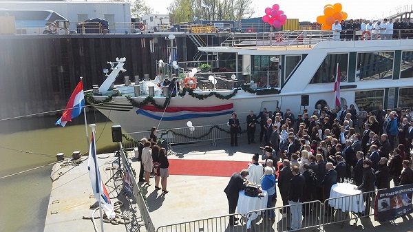 Amadeus Silver II Christening