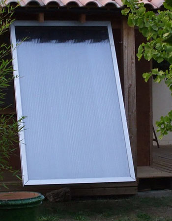 Pour votre eau chaude solaire, découvrez quel type de capteurs installer.