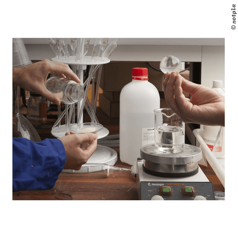 Single-use biodegradable Ooho sachet~HauteMatter