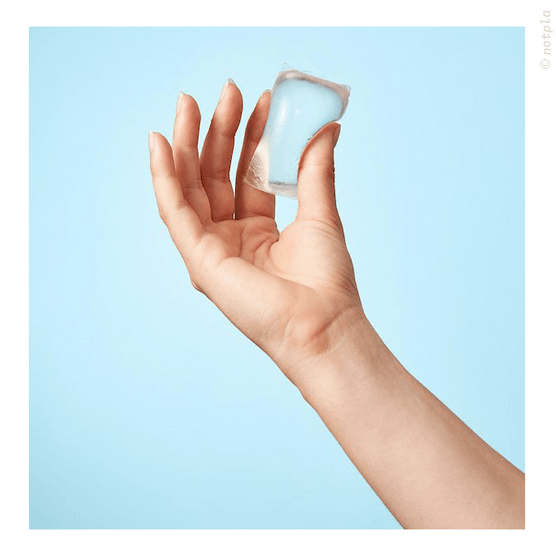 Single-use biodegradable Ooho sachet~HauteMatter