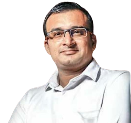 Headhsot of Darpan Sanghvi from Myglamm