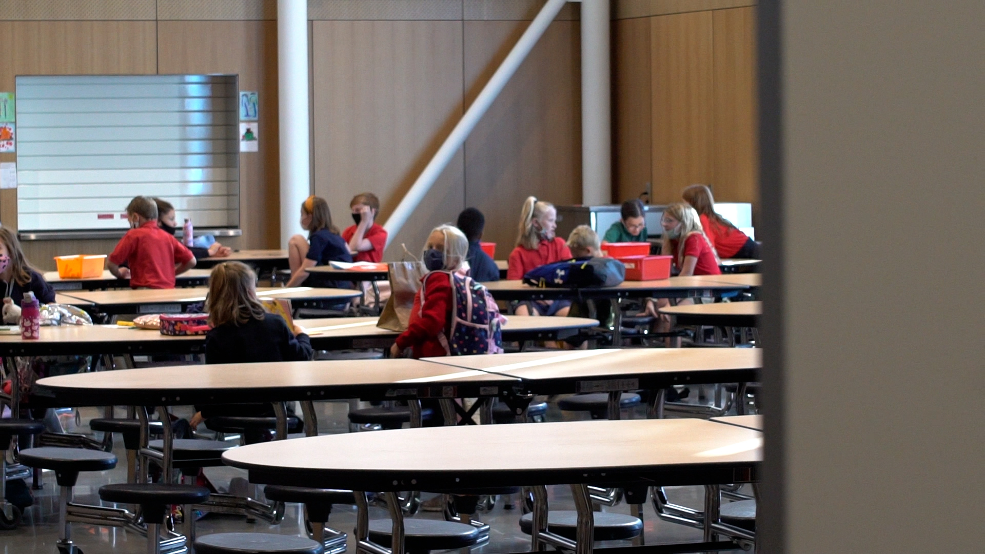 Kids eating lunch at Lifegate Christian School