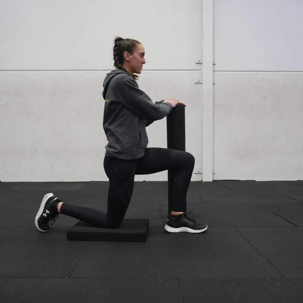 The kneeling hip flexor stretch done properly. Up tall, core and glutes engaged, pelvis tucked under