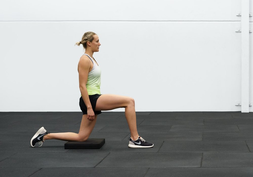 Kneeing hip flexor.jpg