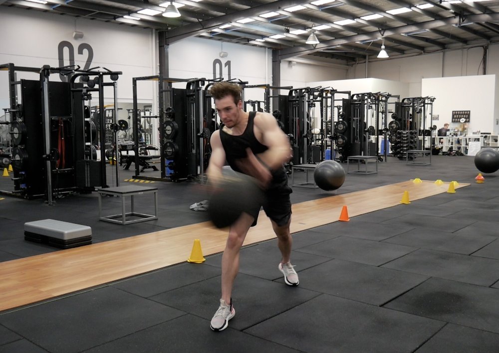 A scoop throw in full flight