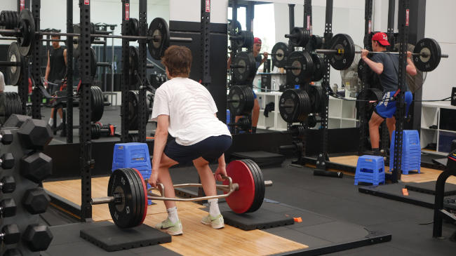 Blocked deadlifts to shorten the range of motion while injured