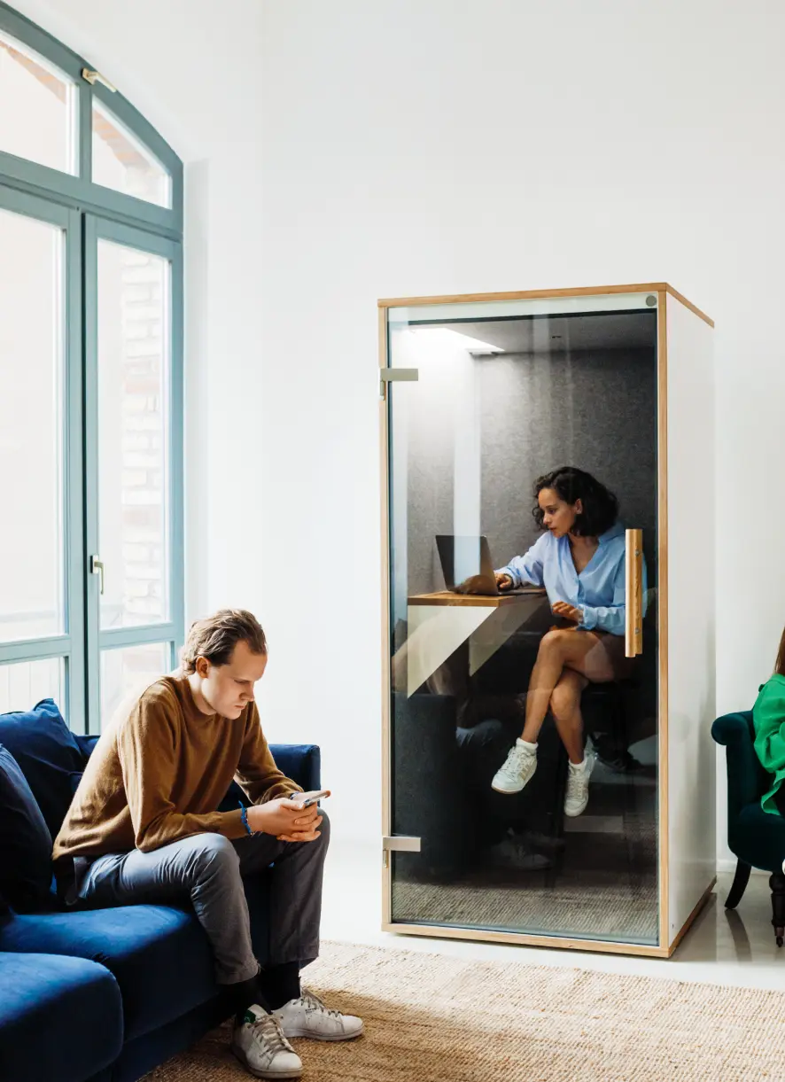 The ideal phone booth for the office mutelabs