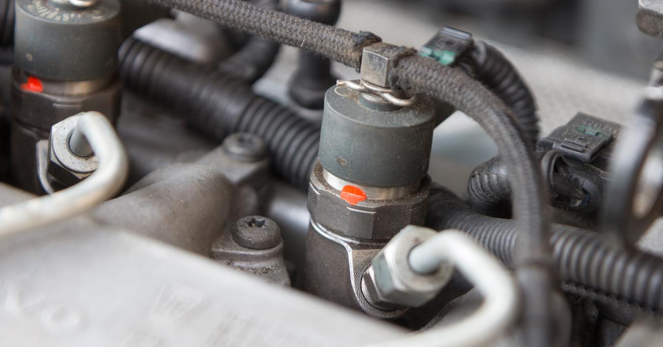 What Sends Power To Fuel Injectors?