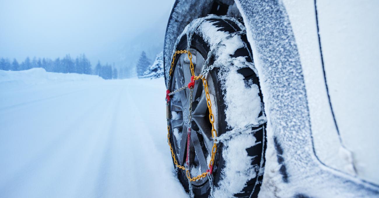 Which Tires Do You Put Snow Chains On? CarShtuff