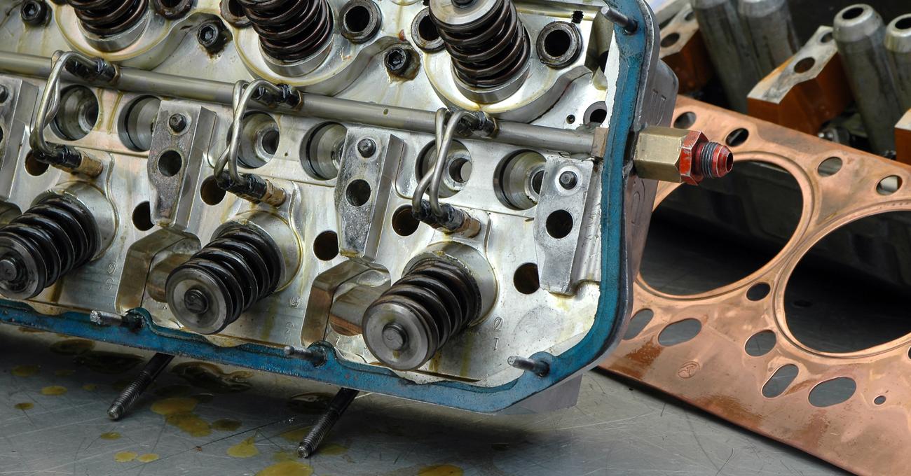 How To Torque The Head Gasket On A Chevy 350 CarShtuff