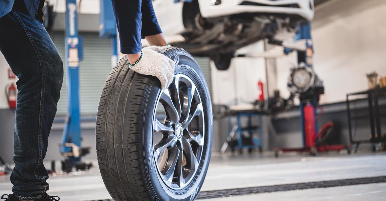 How To Get Spare Tire From Under Car CarShtuff