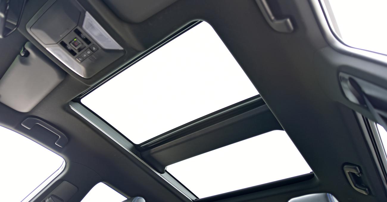 Moonroof Vs Sunroofs On Cars & Trucks Which Is Best?