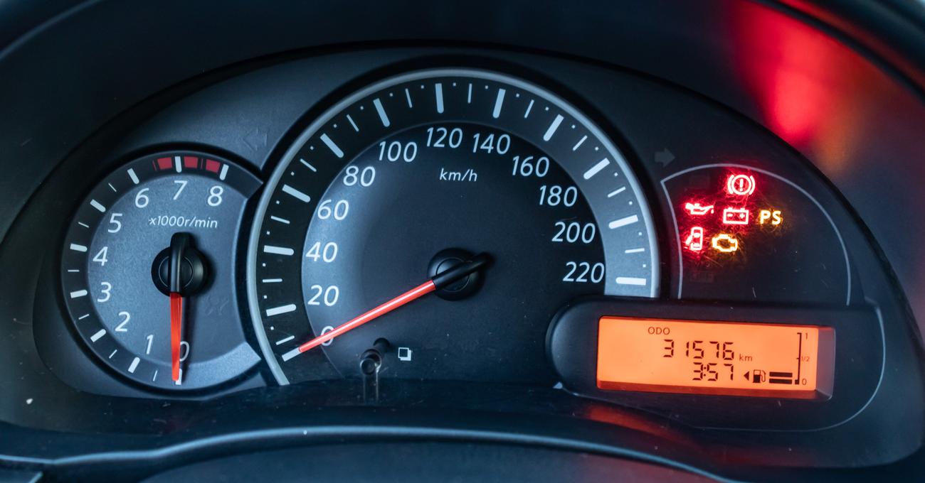 My Car Is Revving In Park (Causes & How To Fix) CarShtuff