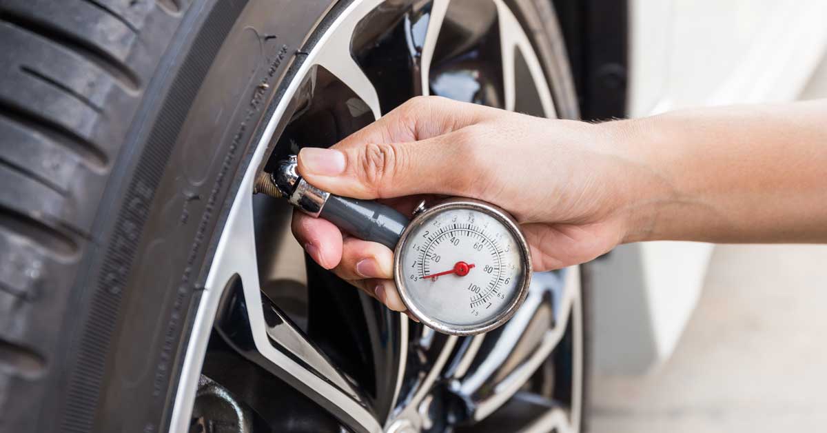 How To Read a Tire Pressure Gauge CarShtuff