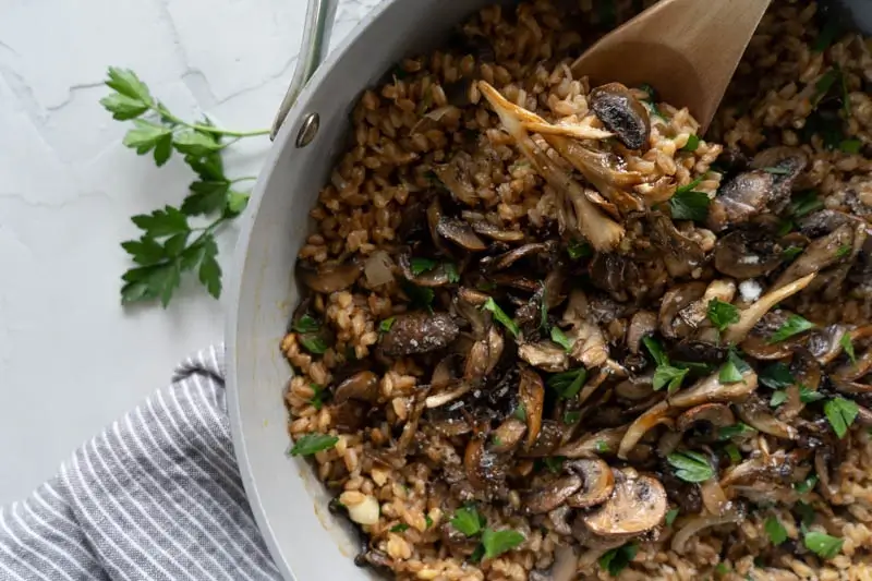 Creamy Parmesan Farrotto with Mushrooms (Farro Risotto)