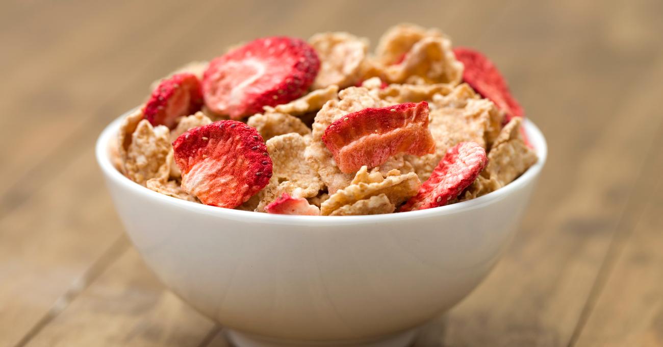 Dried Vs. Freeze Dried Food (List Of Differences) Build a Stash