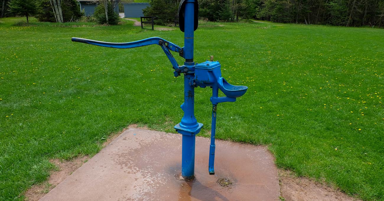 How To Install A Hand Pump On Your Well Build a Stash