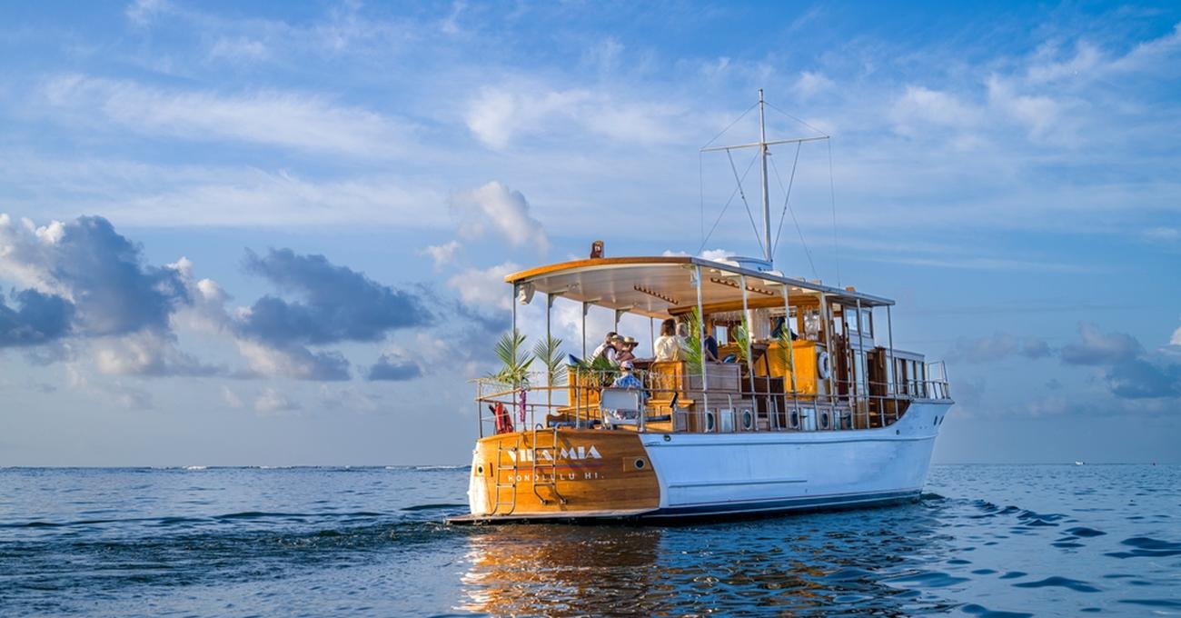 How Long Is a Boat Ride From California To Hawaii?