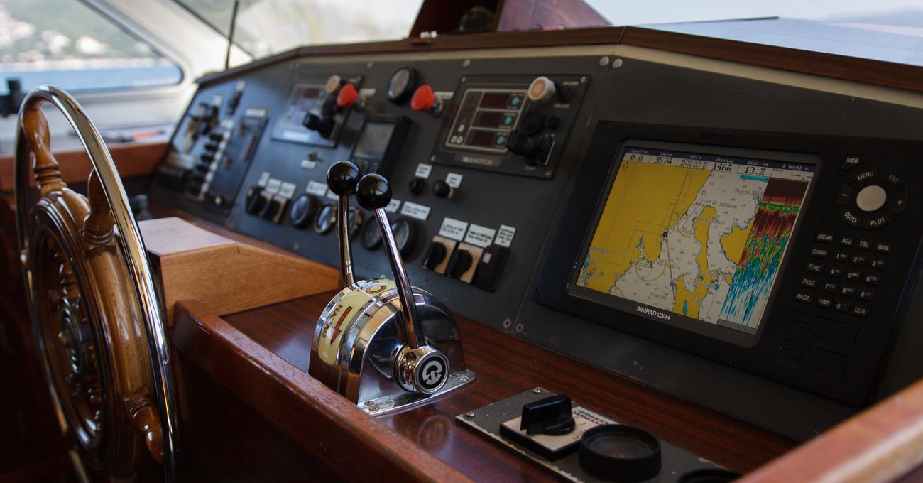 Why Is My Boat Beeping? (What It Could Mean) LakeWizard
