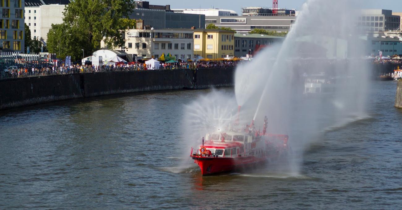 Why Do Tug Boats Shoot Out Water? LakeWizard