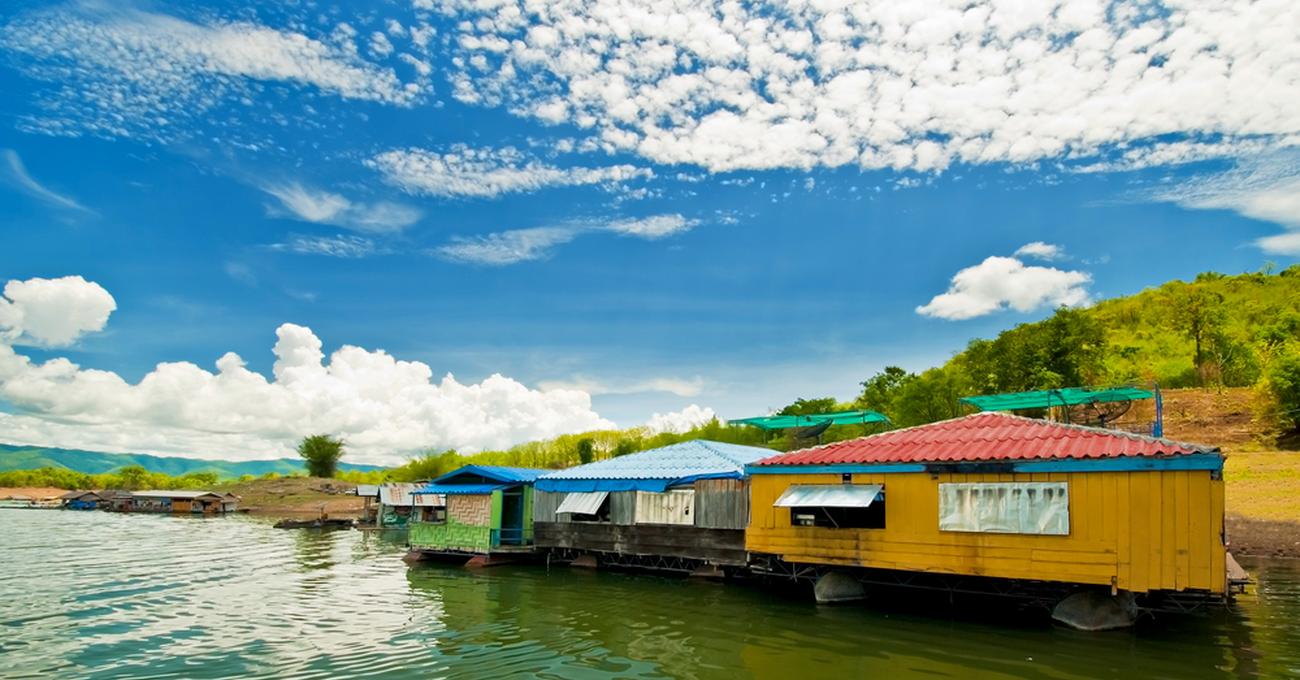 How Does Houseboat Plumbing Work? LakeWizard