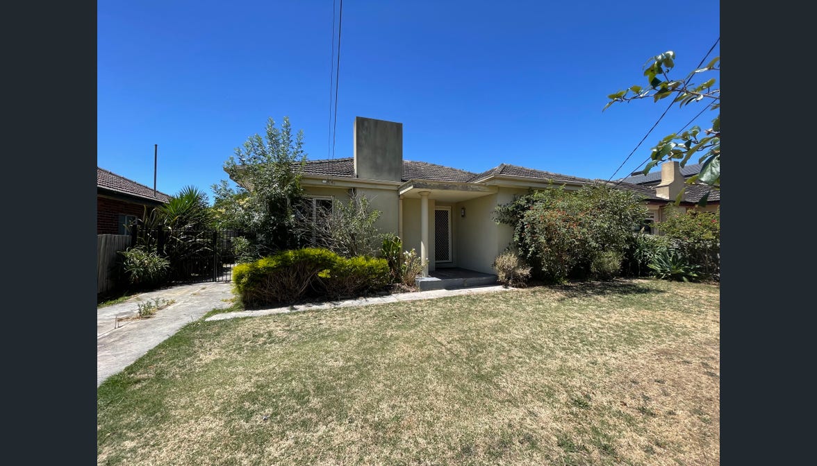 Lifestyle Location, Family Living & Huge Investment Potential!! AUV Real Estate