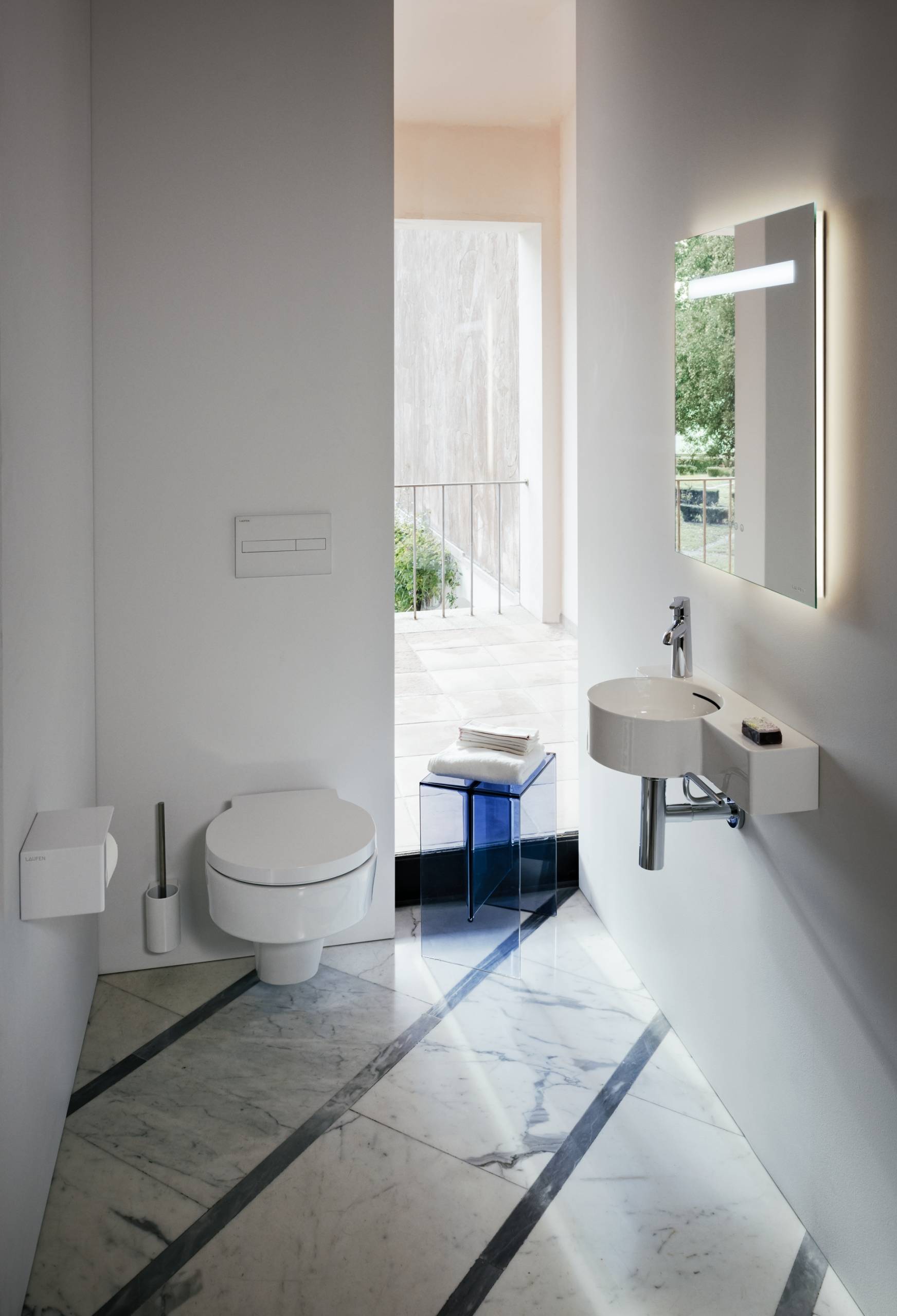 Narrow Small Ensuite Bathroom Ideas Elevate your space