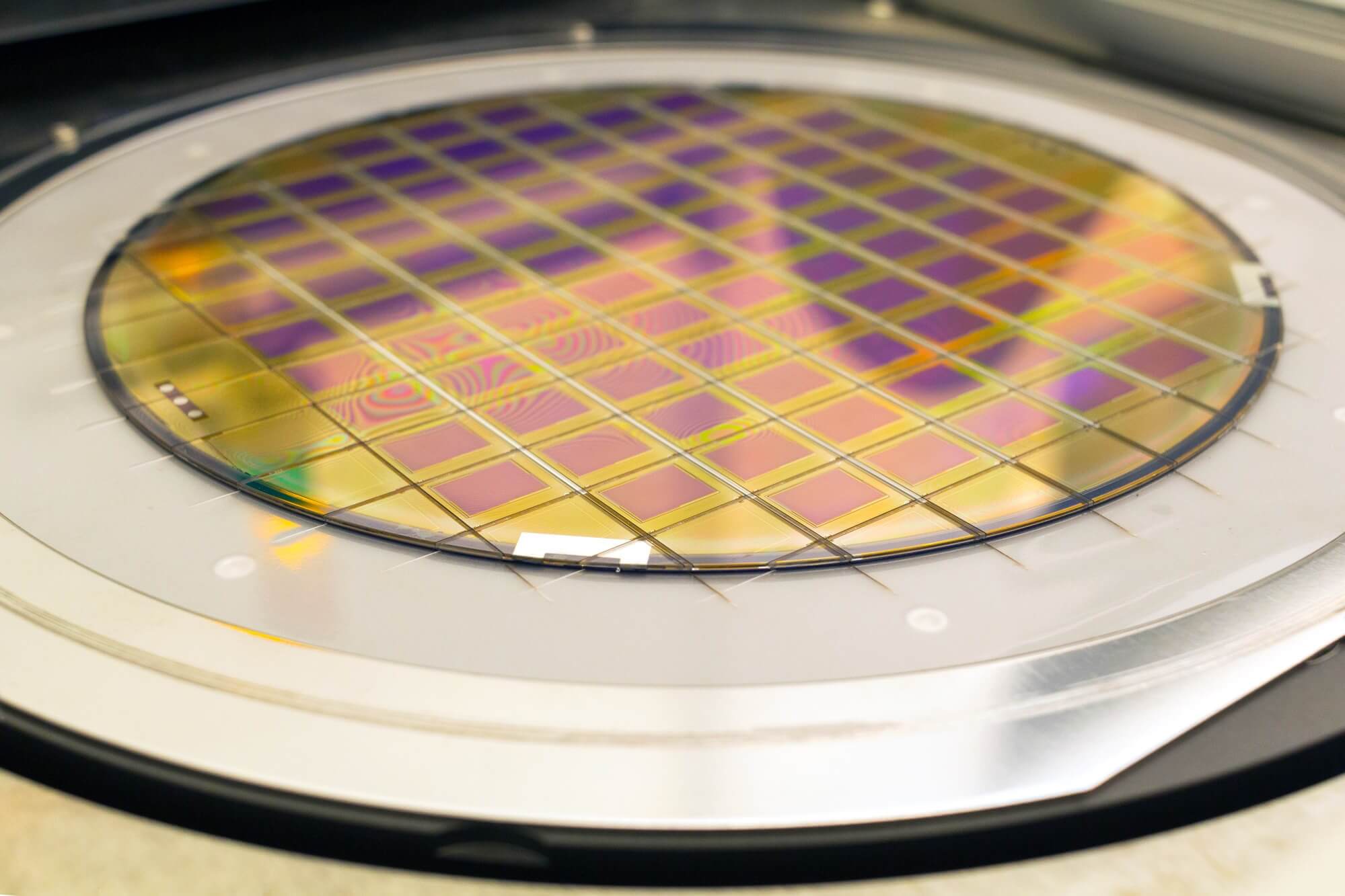 Quality controlling thin silicon wafers