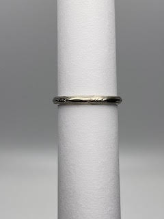White Gold thin detailed ring