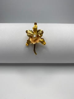 Gold Flower Lapel Pin w/pearl
