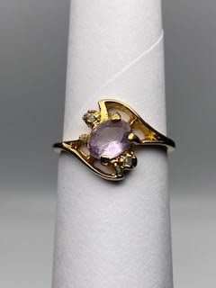 Gold Ring w/Purple stone