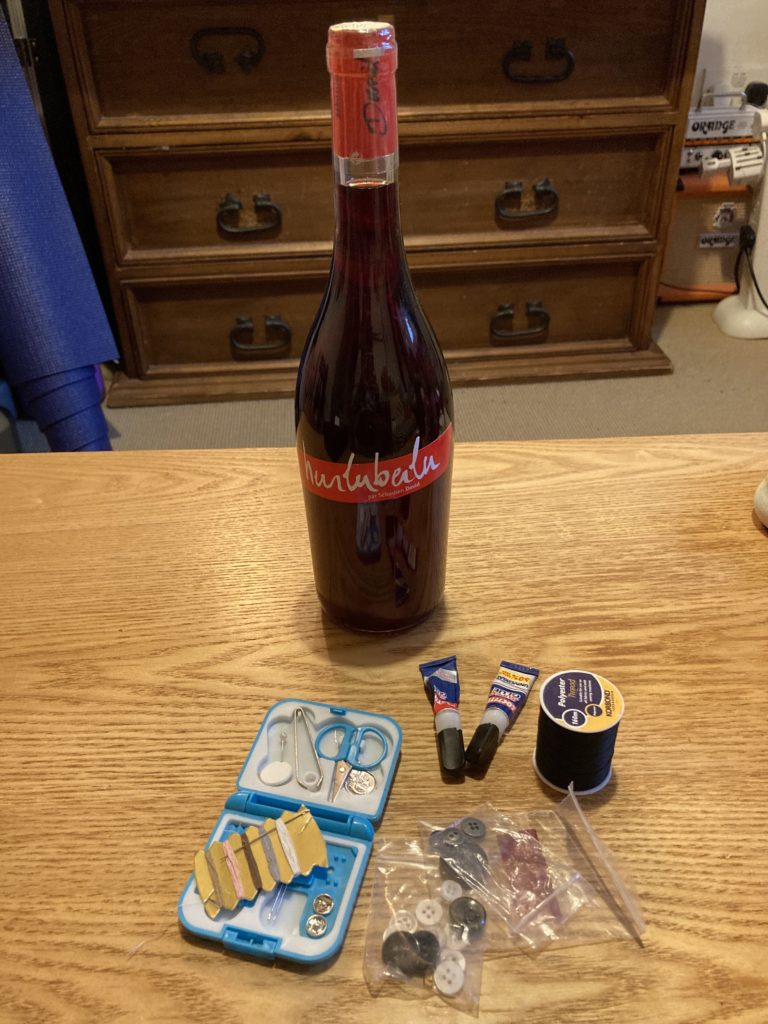 Mending & wine sessions with friends - sustainable Christmas ideas