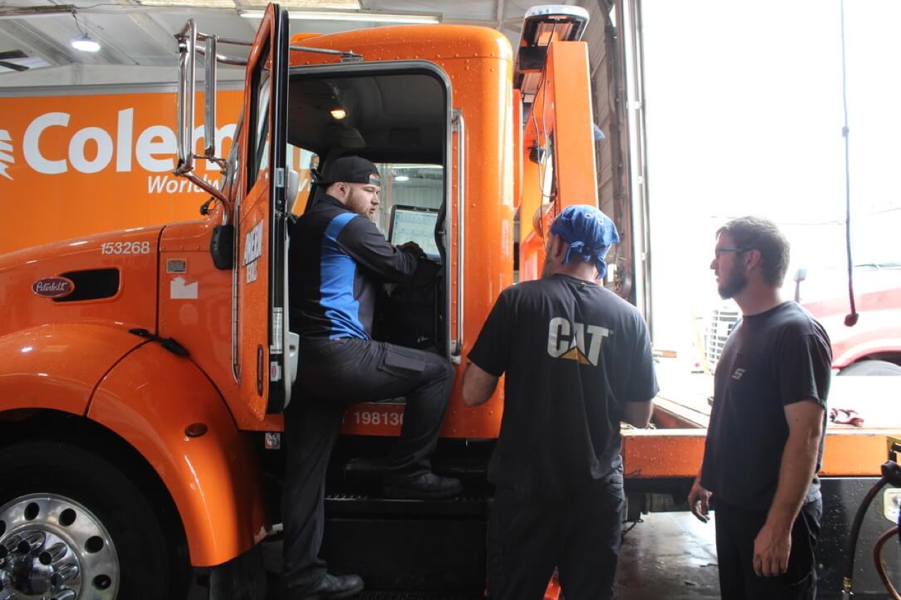7 Benefits of Heavy-Duty Truck Repair by Professional Technicians