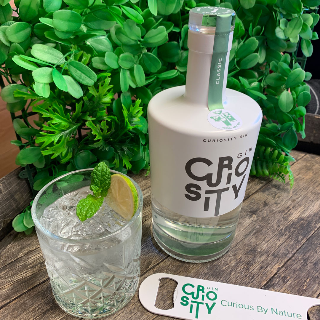 SLOE ROYALE GIN COCKTAIL The Sprits