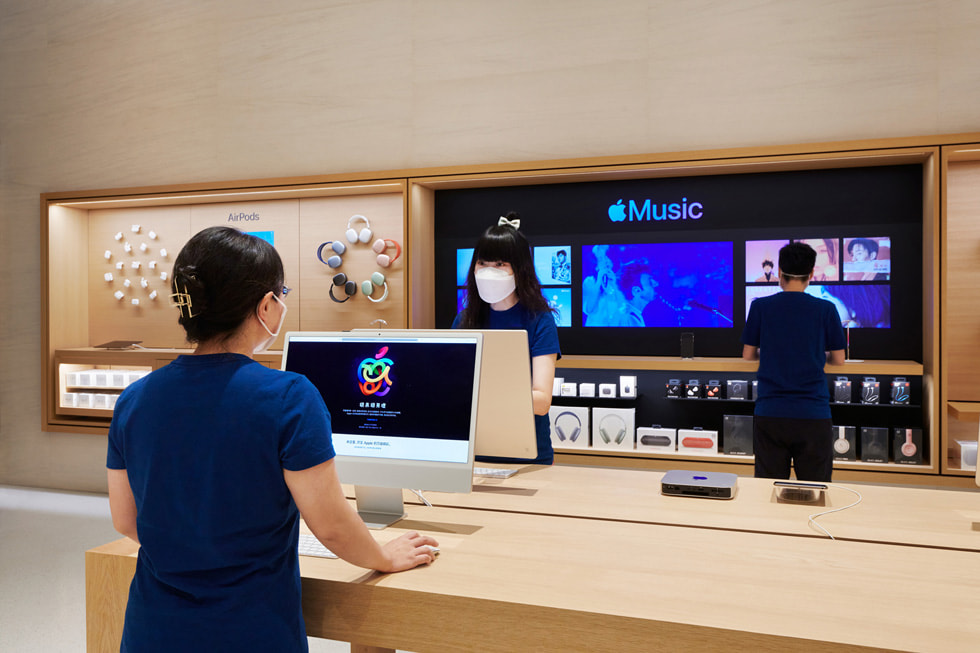 Apple Changsha opens Saturday in China - Apple