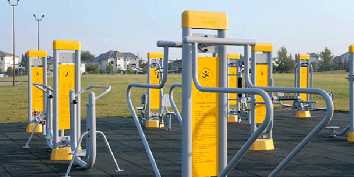 Red Deer outdoor gym equipment in Anders. 