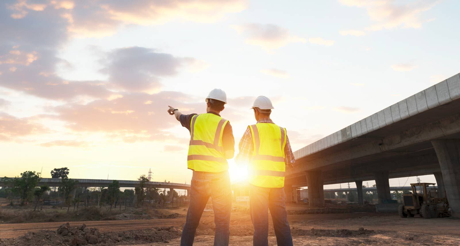 Navigating the Future: Contractor Management Trends to Watch in 2024