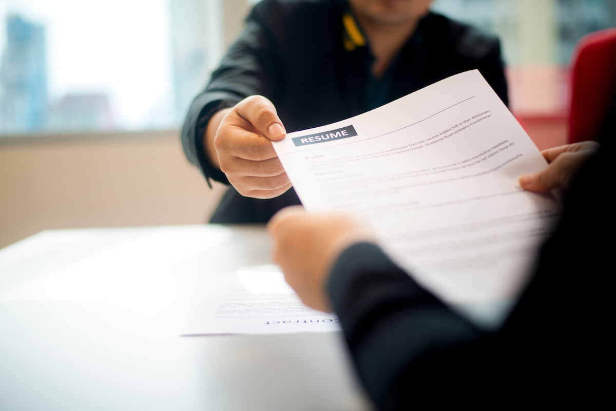 what does a recruiter do?