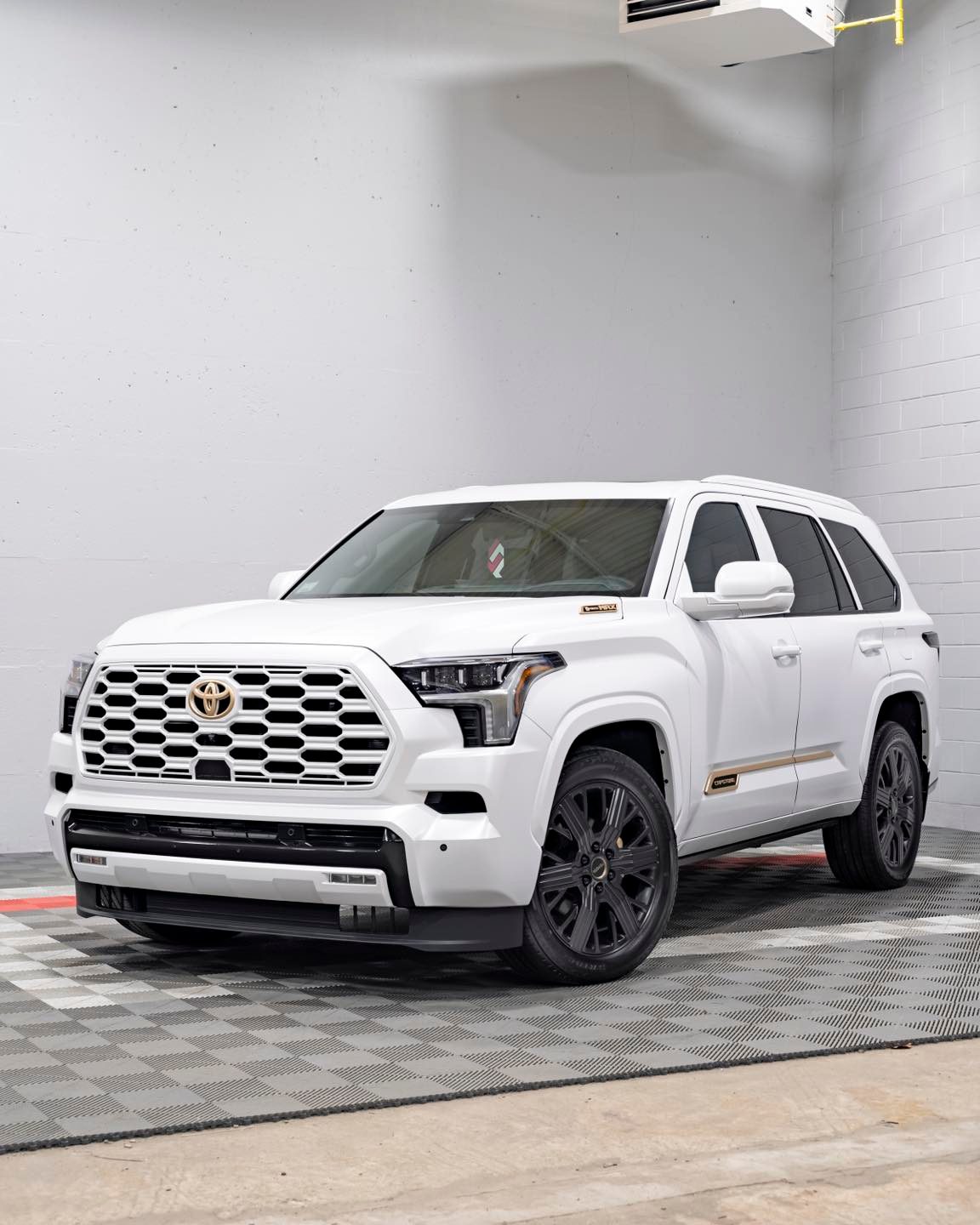 Toyota 2024 Toyota Sequoia Capstone