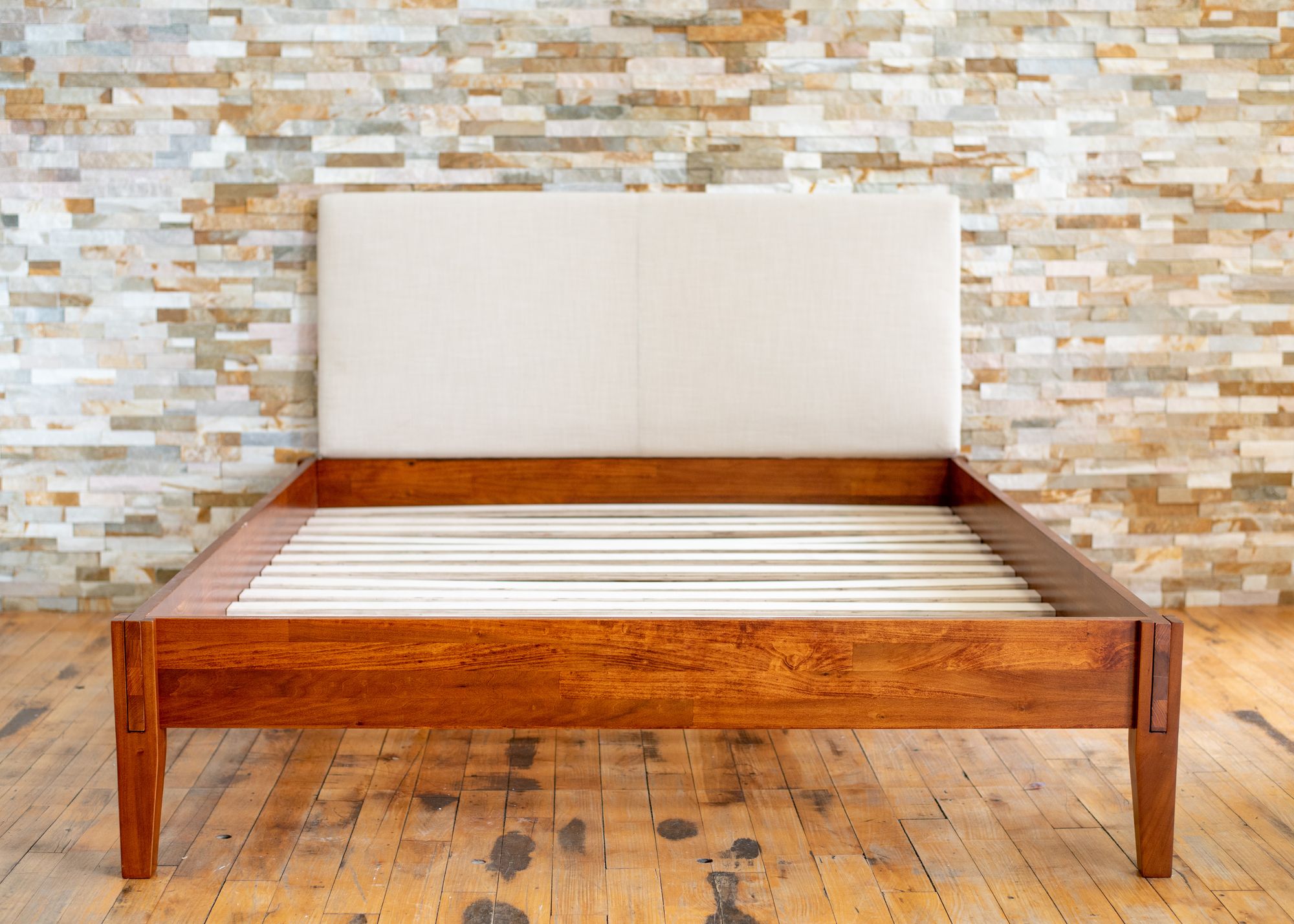 How many slats does a queen bed need? Bed slats explained