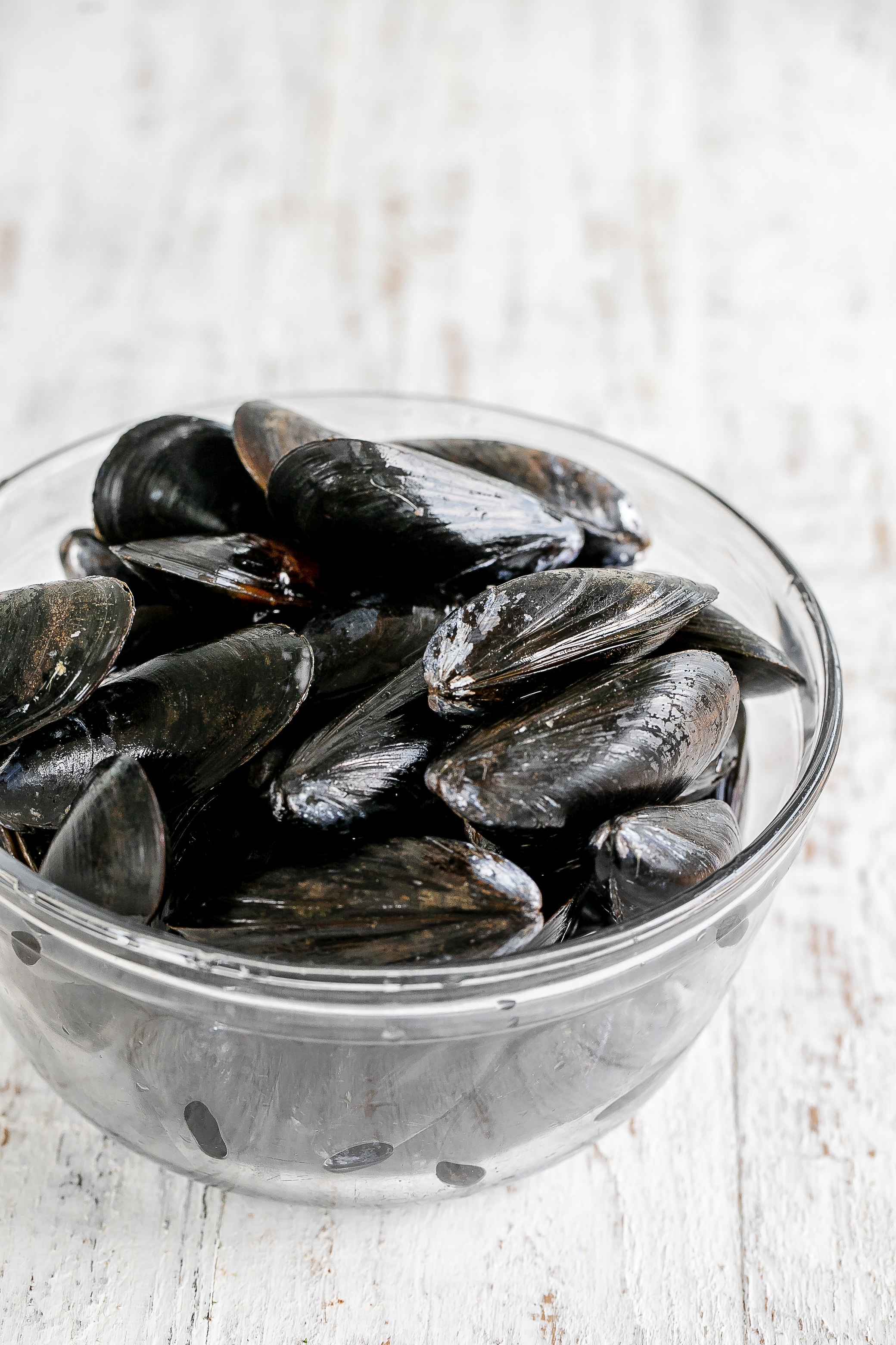 Mussels in Coconut Milk with Thai Garlic Bread