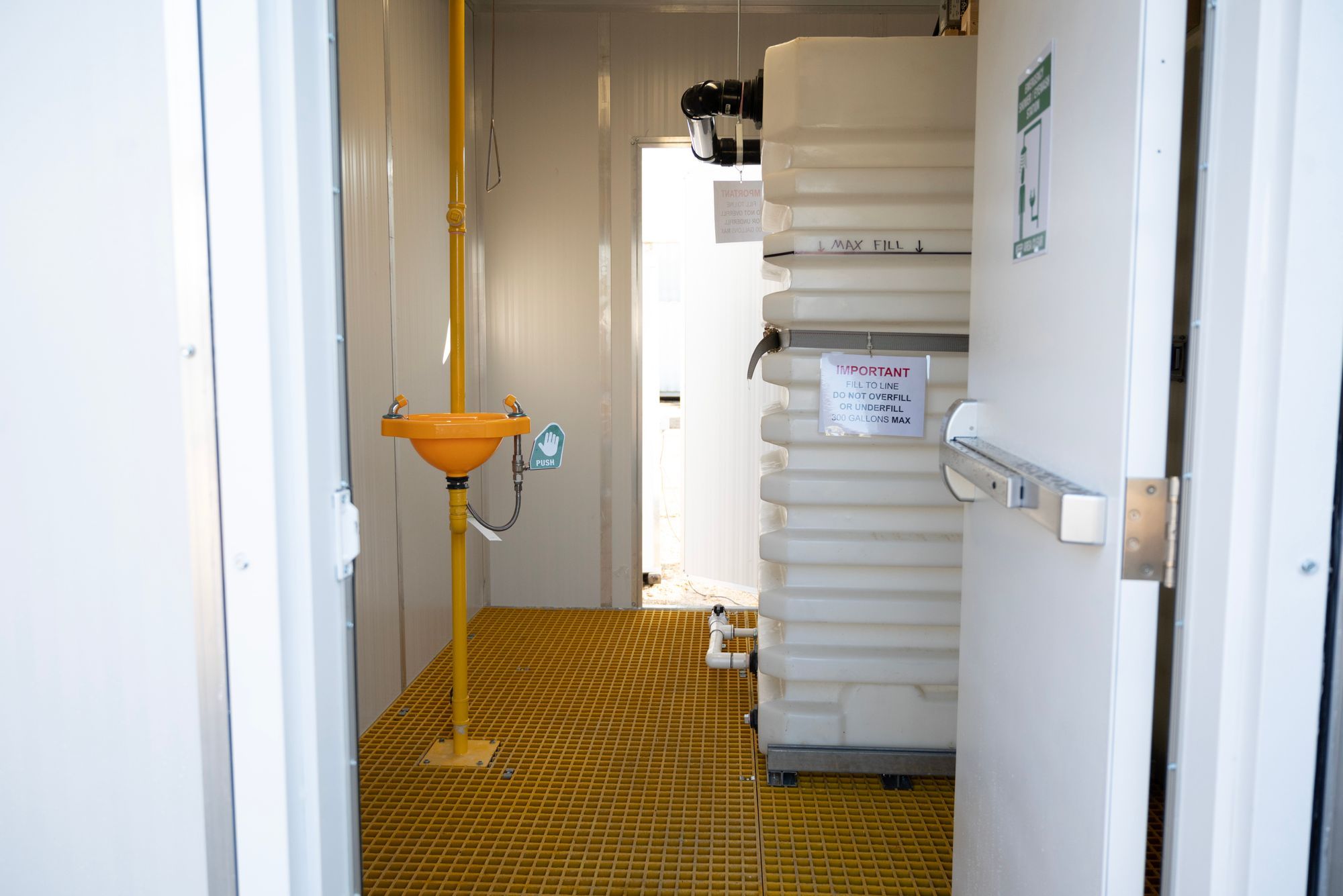 Washroom Trailers Edmonton Portable Heated Washrooms For Sale Porta