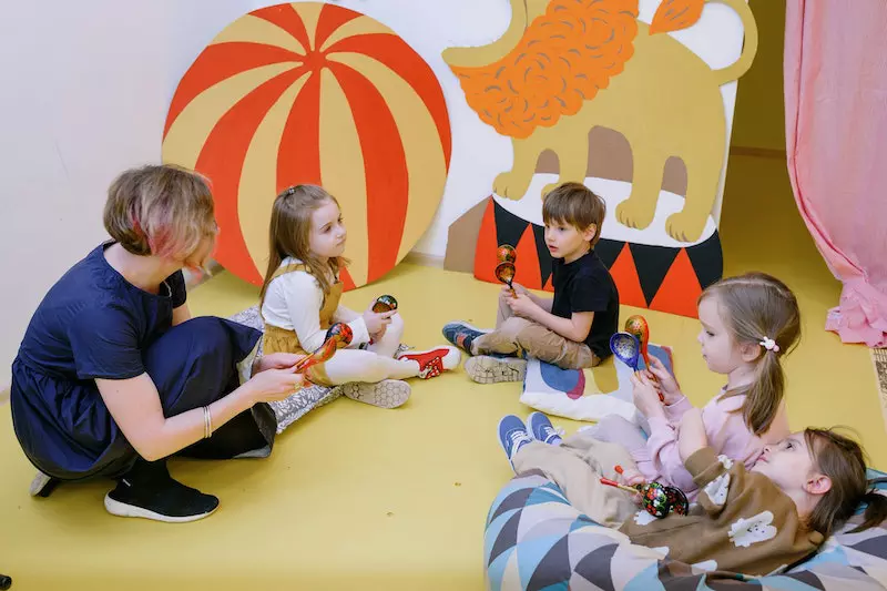 kids playing on school 