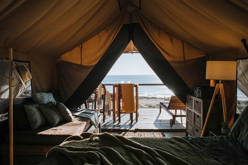 A Empty house tent