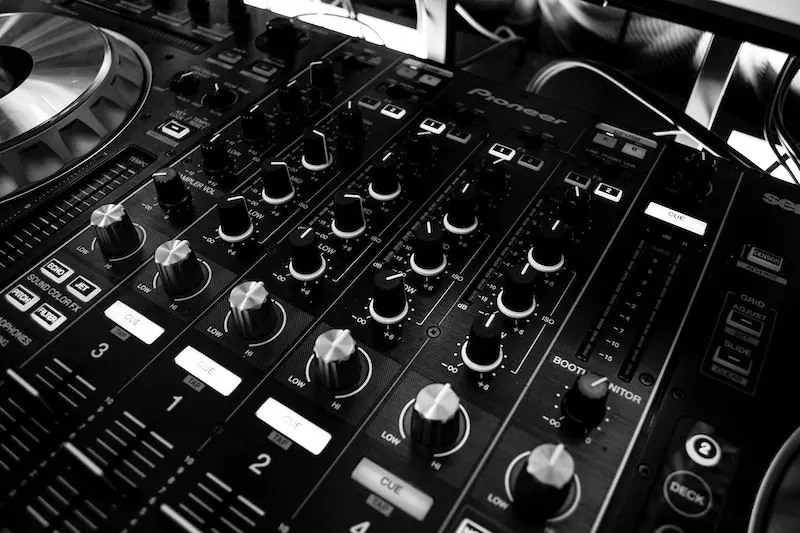 A dj player shown in image