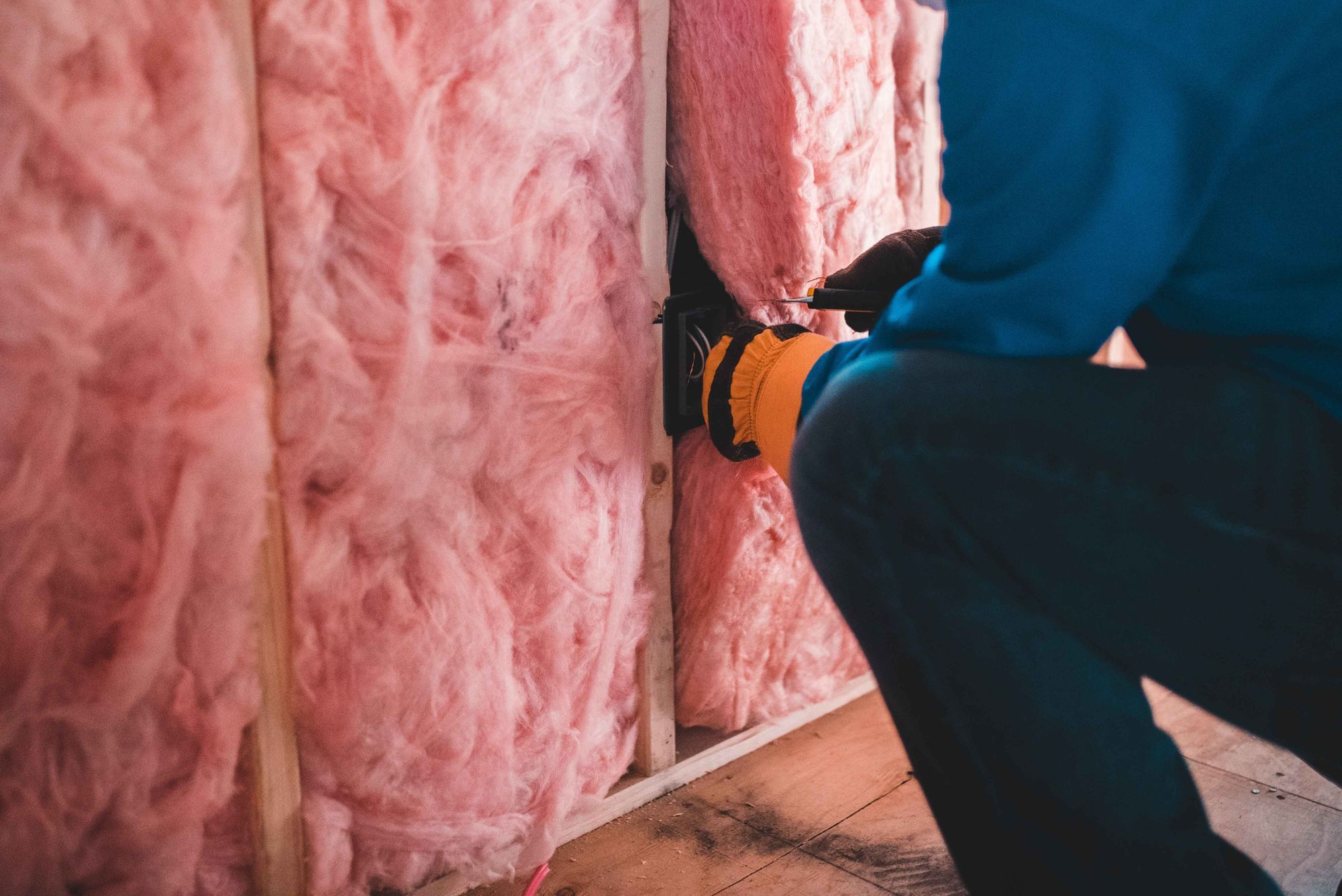 Faced Vs Unfaced Insulation: Which Works Best For You?| Superior Attic