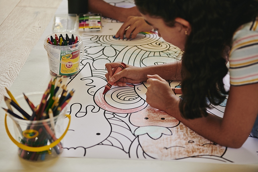 Child colouring to build hand eye coordination