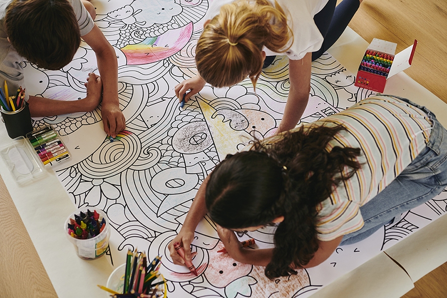 Colouring ideas for children: giant colouring page