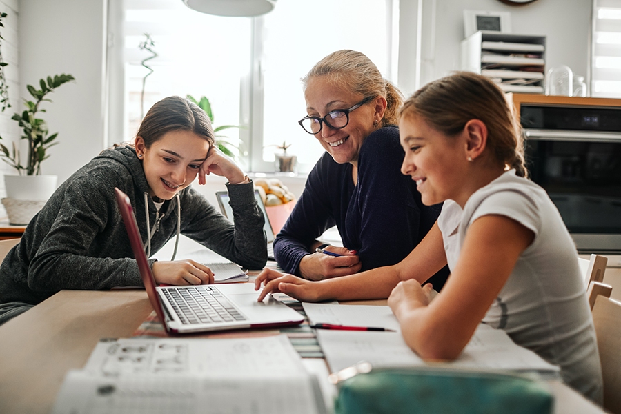 Keep kids happy and learning at their best while homeschooling – here’s how.