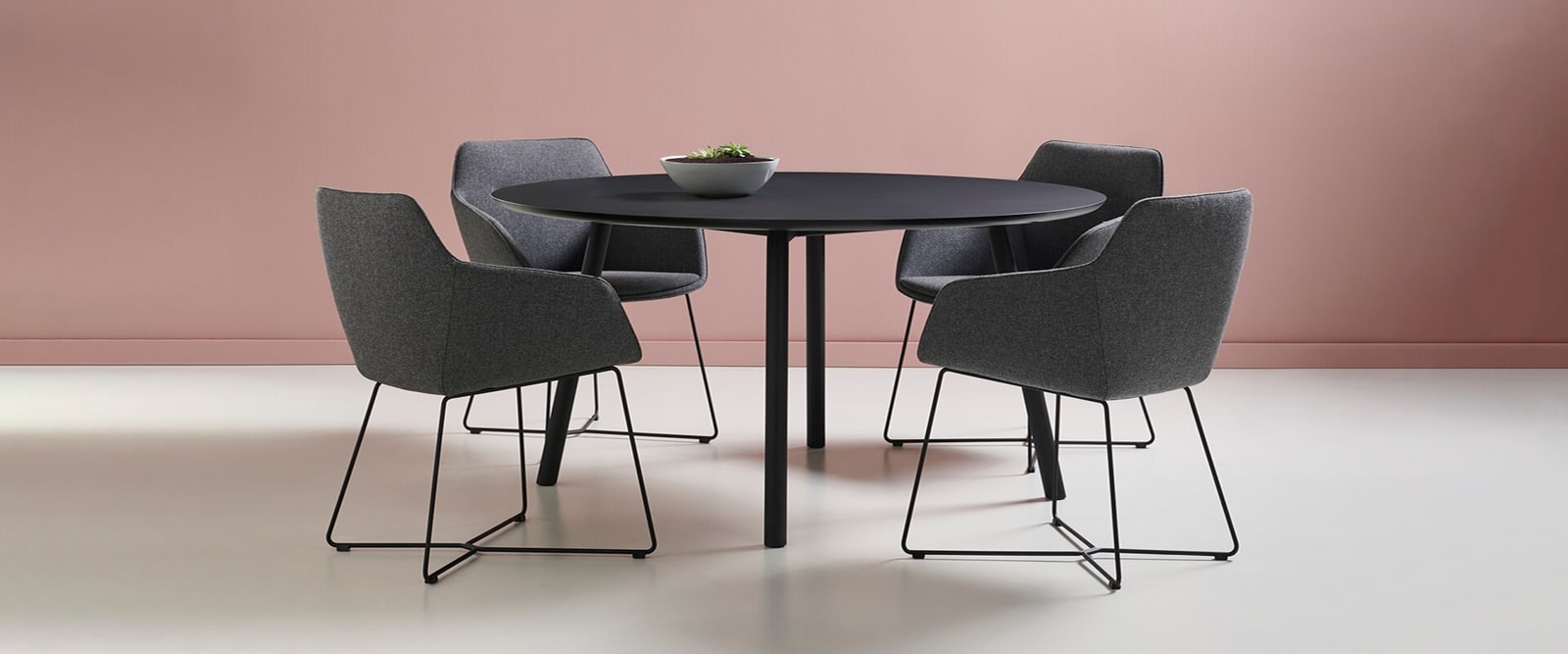 Inform Cafe | Davis Furniture